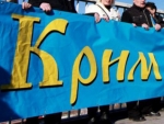 Під час флешмобу «Крим – це Україна» утворили «живий» ланцюг