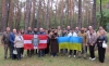 Висаджені дуби розростатимуться та стануть особливим місцем вшанування пам&rsquo;яті, куди зможуть приходити майбутні покоління українців: ветерани війни Луцького району взяли участь у висадці дерев на Алеї полеглих Героїв