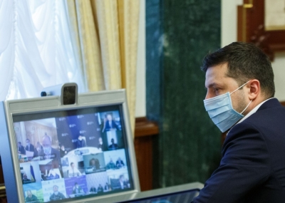 Треба вчитися жити й працювати у нових умовах &ndash; Президент