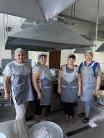 В Карпилівському ліцеї Цуманської селищної ради функціонує сучасна їдальня з обіднім залом на 138 посадкових місць.