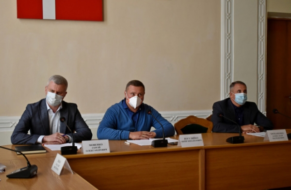 Обговорили стан виконання обласних цільових програм