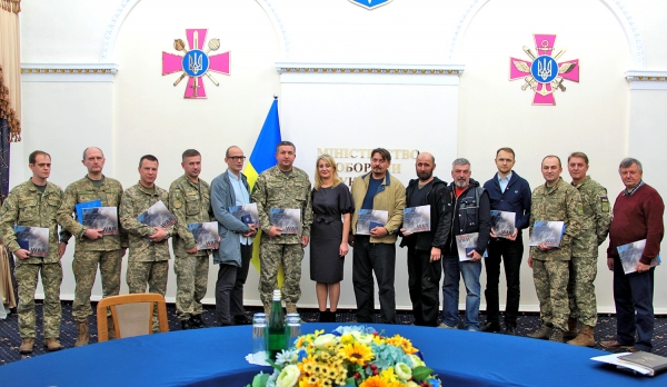 «War. No comment» — фотопроект Міністерства оборони про українських захисників