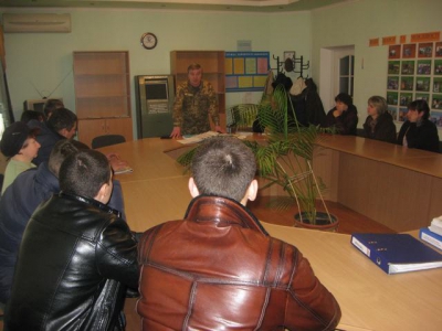 В районному центрі зайнятості відбувся семінар на тему: ,,Орієнтація на службу в Збройних силах Україниˮ