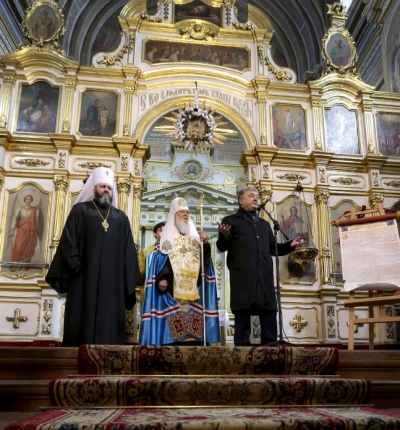 Хтось шукає в Томосі відсутність автокефалії і те, що митрополія не є самостійністю. Не знайдете &ndash; Президент під час подячного молебню на Волині
