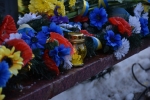 Біля пам’ятного фотостенду «Герої Небесної Сотні – Загинули за Єдність України» вшанували пам’ять Героїв Небесної Сотні